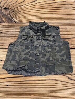 WOMEN'S RUE 21 CAMO TANK TOP VEST JACKET